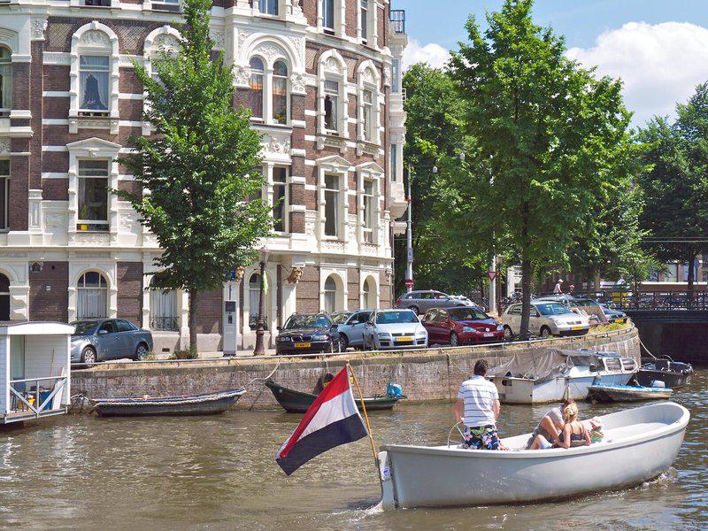 94C8B024735628FD4778F0A6D10B69C4