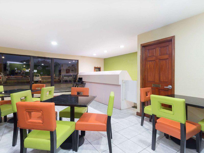 C418B085F51C4E9756794D4A8BA3D7DE