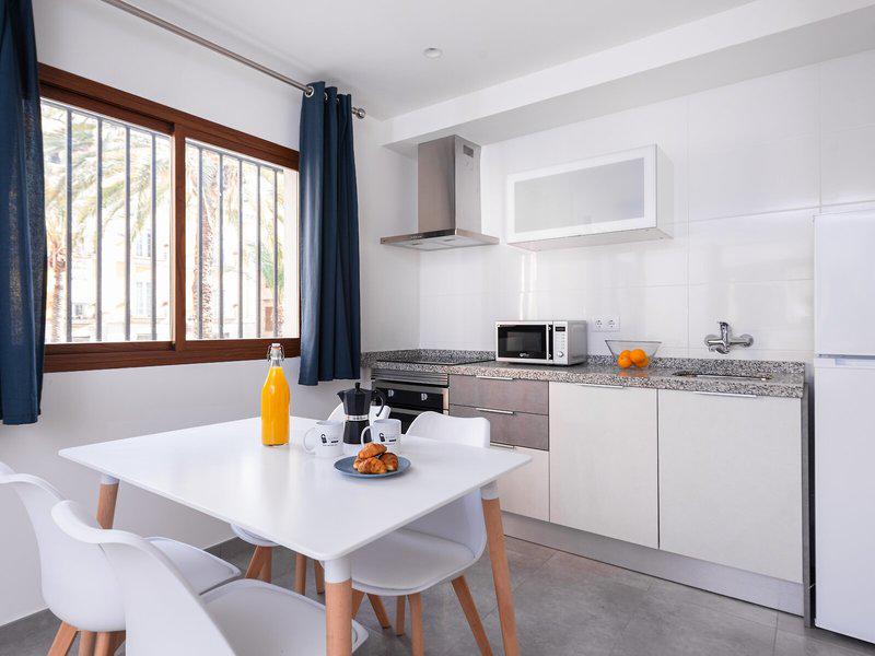 F5AF30DA061583B2CD6633E9A7A64E61