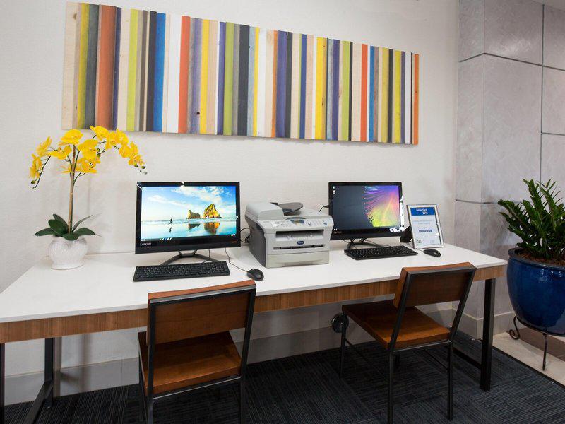 F1BB0C0F04599ABD9AFBBE595AFB66AA