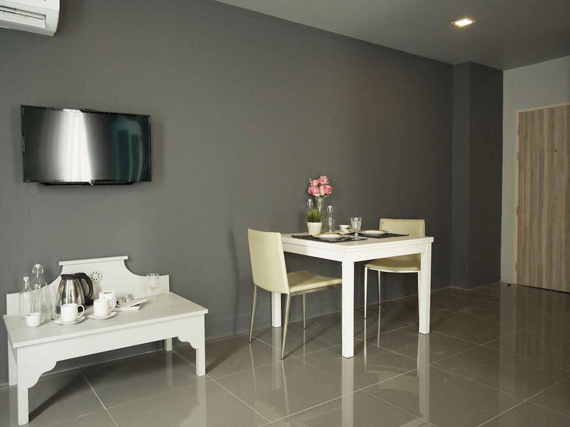 B39067C95DA959D303F967BA8C667B55