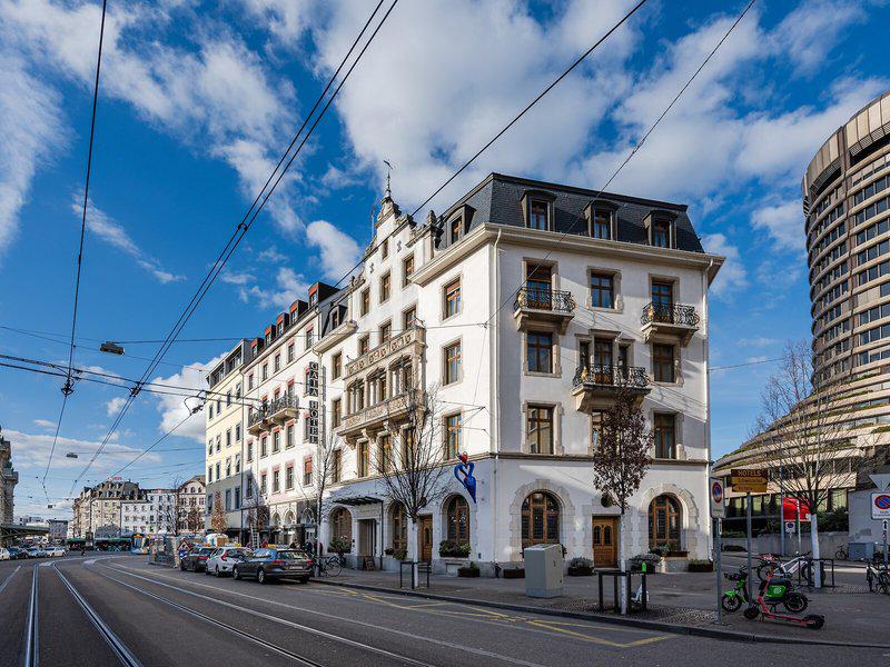 A46925CFAAA3E7D910990B2C32F6B6B4