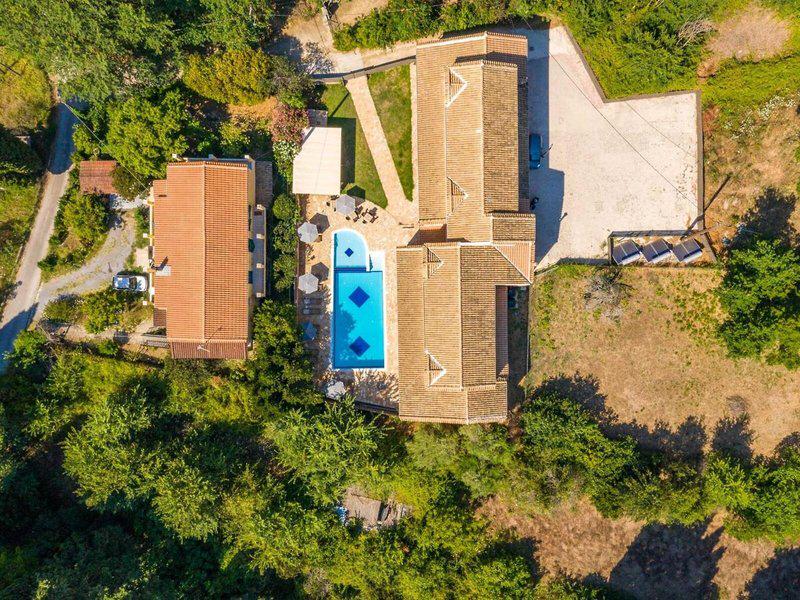 05E040D10442BBA827C703B3C84A27E7