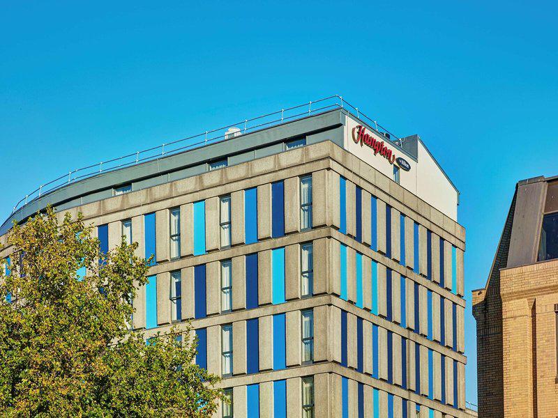 5DB52775AE7B74DC82D9144E8F3C317B