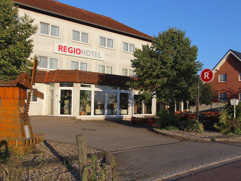 9478CFFED3D0F42687B25646980FAA5A