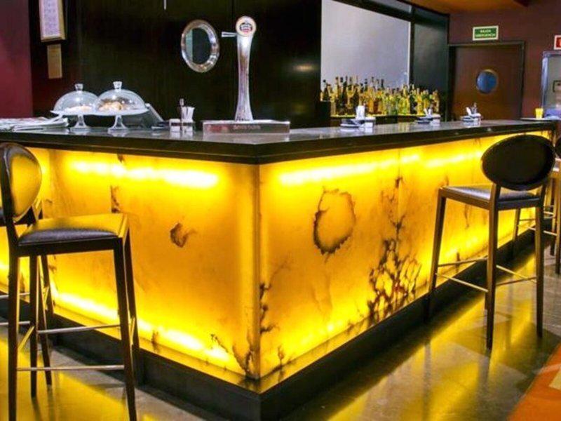 559CF9A5284F888695E05310D7B9A74D