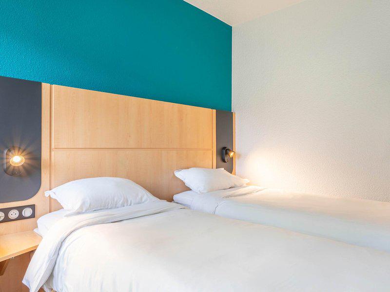 24F082C7A6B13921B3405BEE3A74DABA