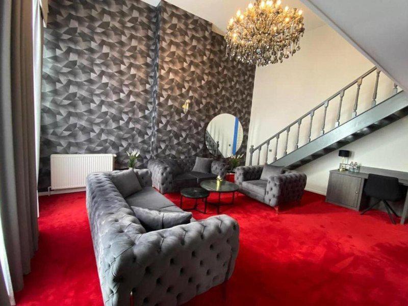 CB1D742BA765ABBC1690ADD94545DF7D