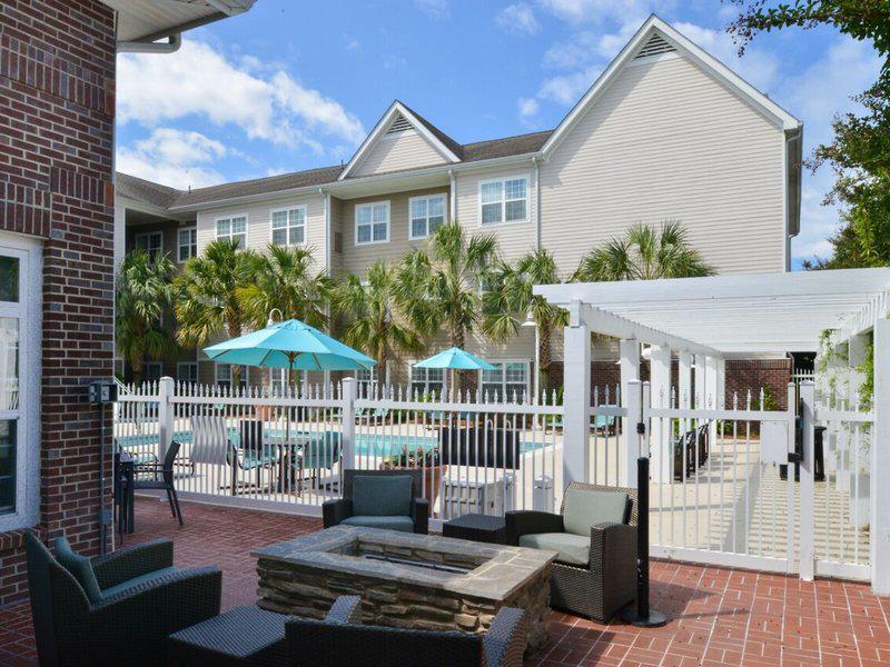 BAB0FB7DF10540BD89EE537D5910D169