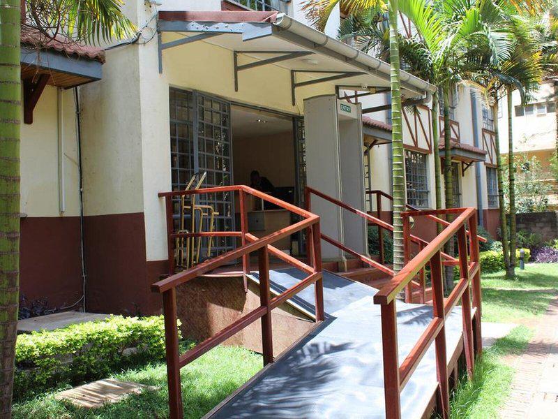 83E3F245E4DB4056043A159CD81C650F