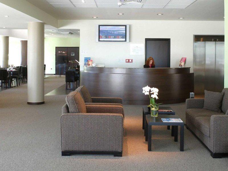 D5569D005DC91C01D4716F4B1B42077E