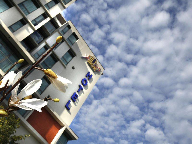 97D9B76002B3615860855A346116999E