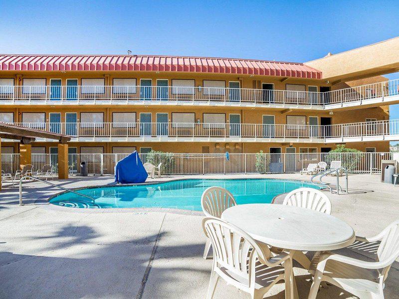 6EFF3648EF8461A2E9BEB3F3D15B3142