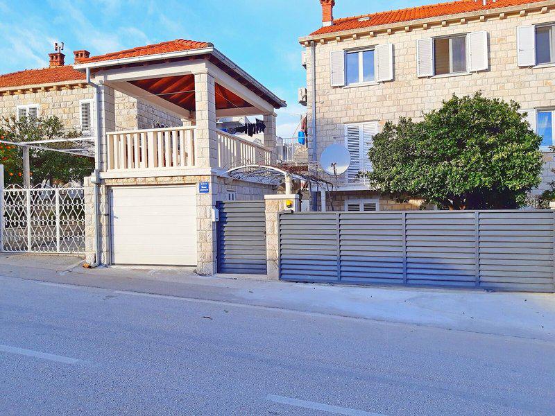 8F0D46E430F3EE6F9B7F93059BDB28D2