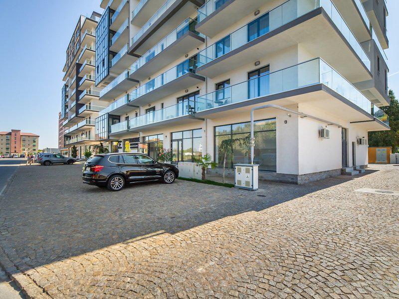 A82E235F8552B810763BC31506B37A72