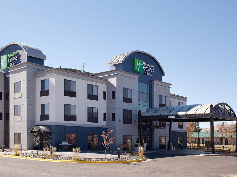 7A40FBFC18AAF3A28232B66FC719950C