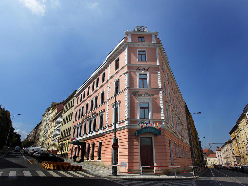 0333C87CA98E990B6C7F0900E30B283B