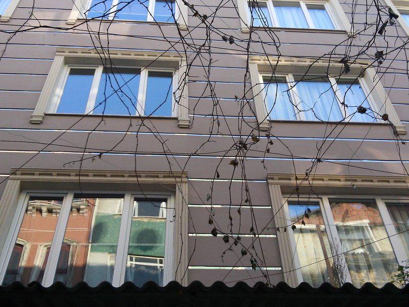 99B478173F0BE27AF216234919C96F15