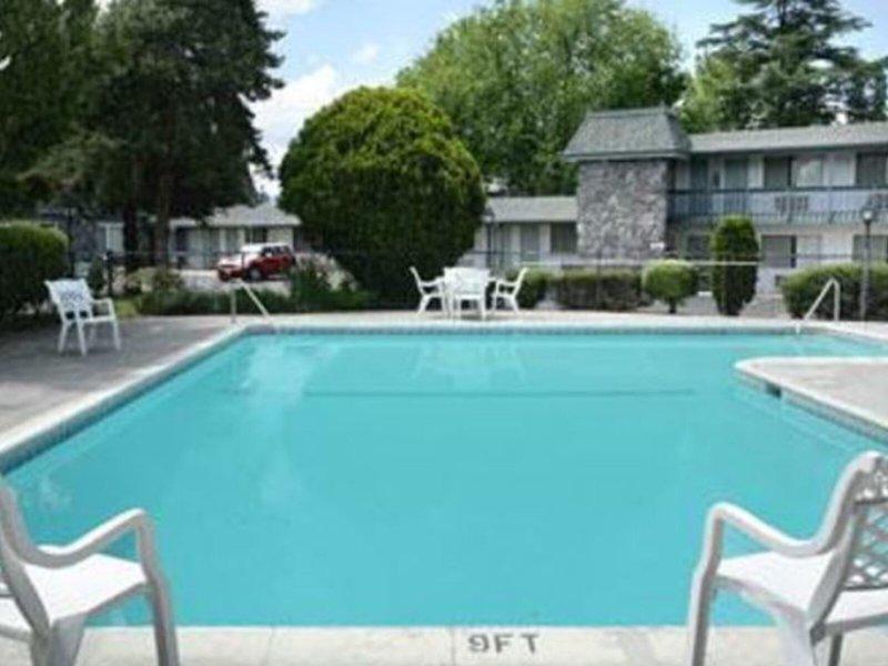 0C93CA50073619B29AEDA17EEFF7B221