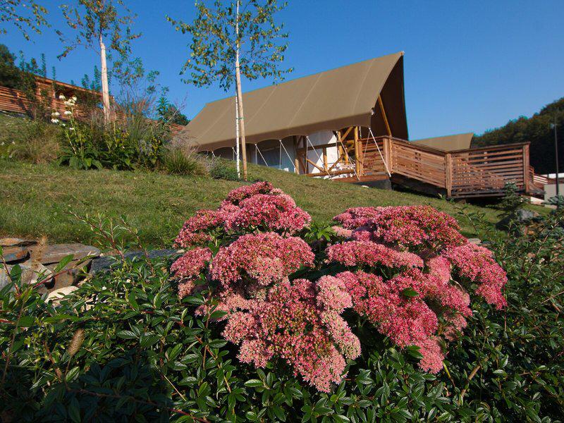 4A707EB4996490DA7AF1190E24D053CC