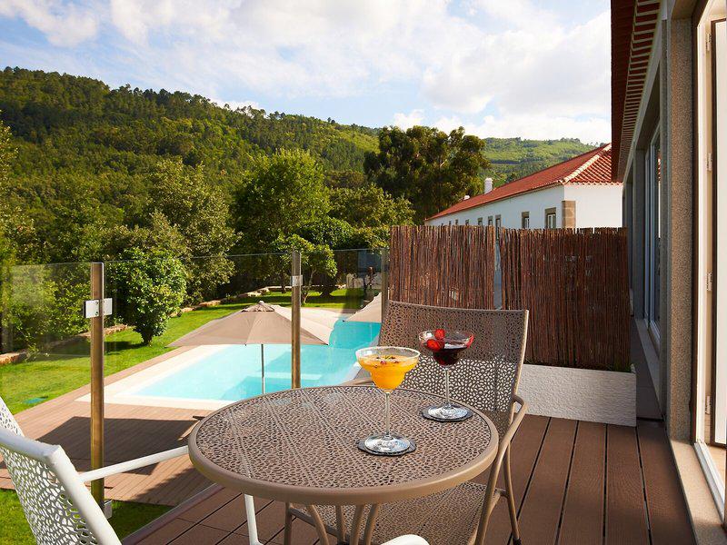 E99ED07403BCF353189DBFBF69F7C4E3