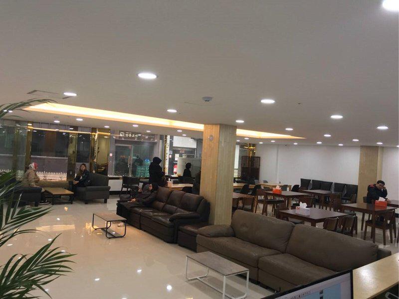 E2C9016EB11167987994F5EC7AEF3CC1