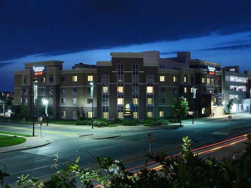 90E2A9CE0105E3D8F6481615A56BDC20