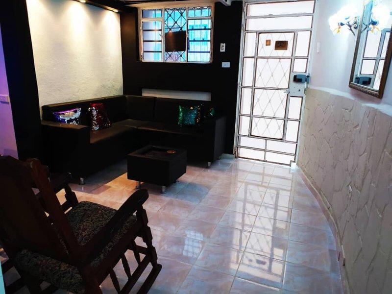 C72865F6F0307F14EC59C284B2DC55A4