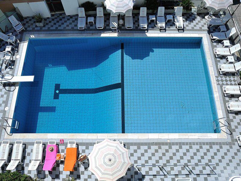 24529B17BE7C0BF3A1F252AD8B72A669