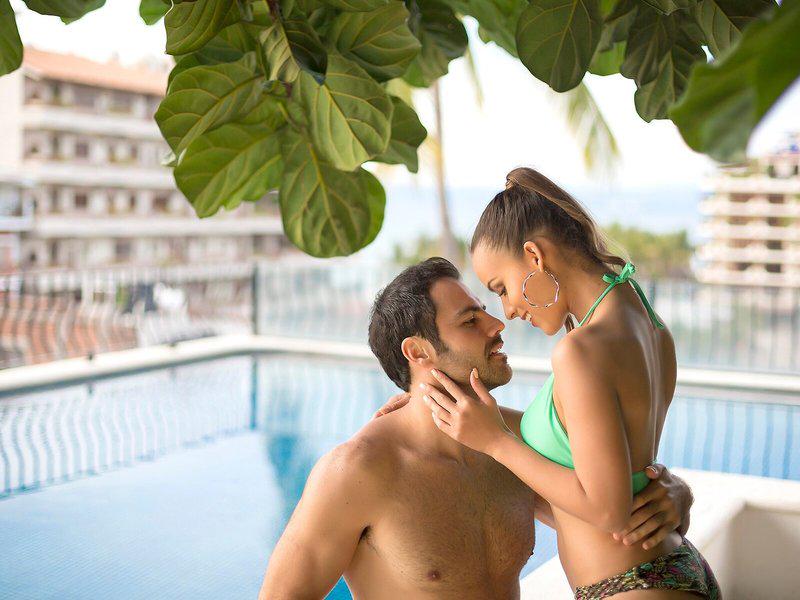 93FE51AE6F881DD972FD6FBA38AFDEA1