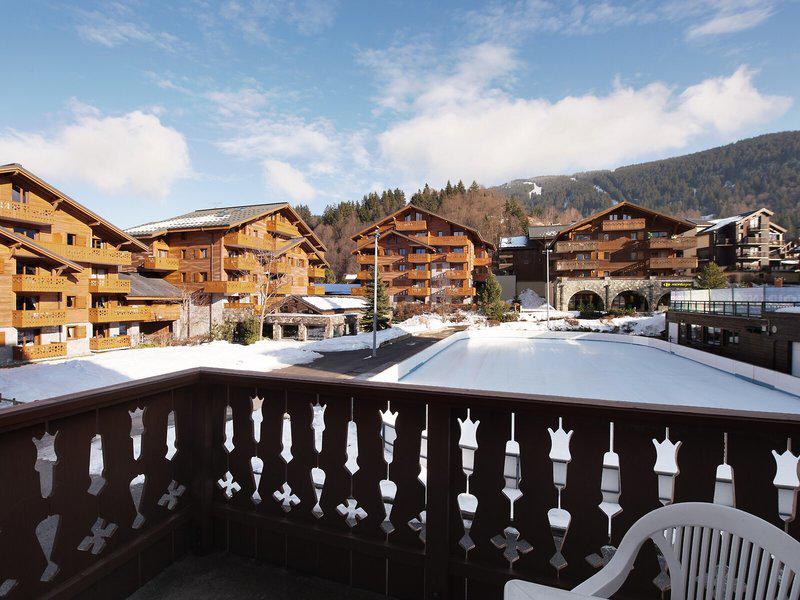 52AB3C06FEE3AC3067F9C9CC27F20B1A