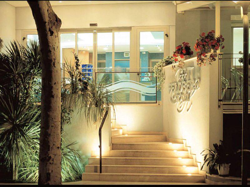 F2469F1696DAE683EEDF73DE039ECDC6