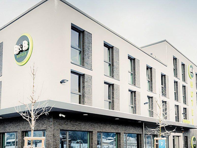 B46EB2ACF86703AA9A9527C49D80F1A2