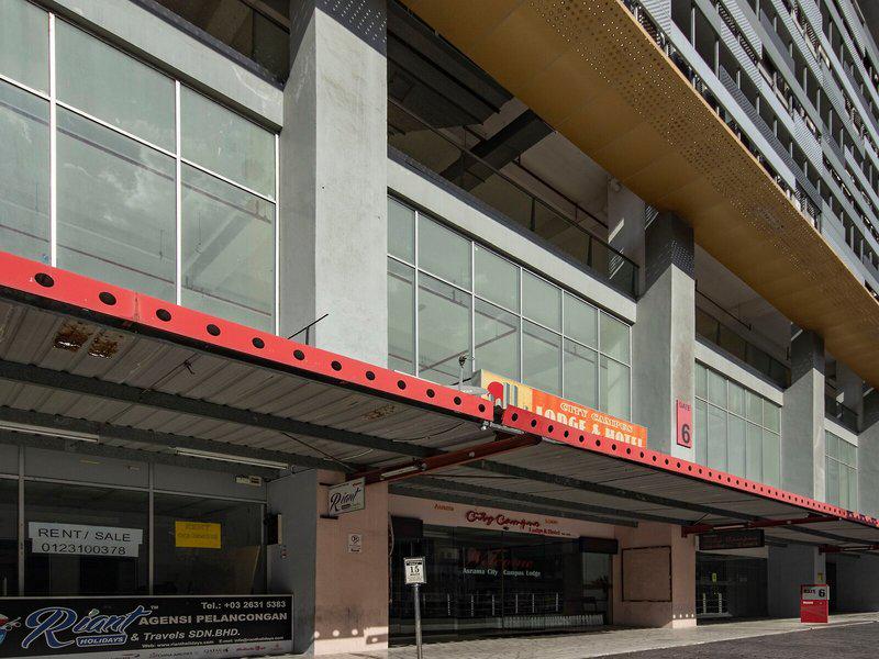 223F05CB56EEB62DC7EAA46F4FC06E17