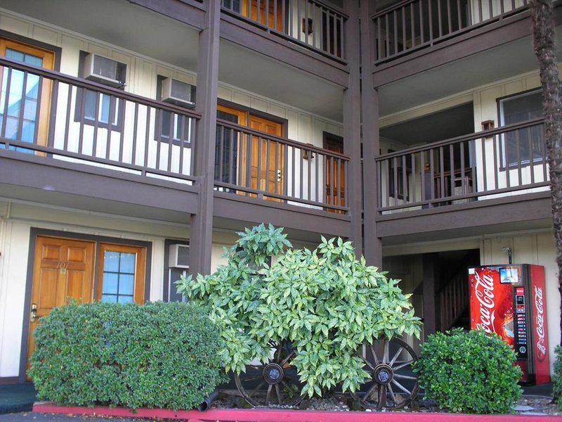 DFB4952CED89BA2AF46CD65033D7899F