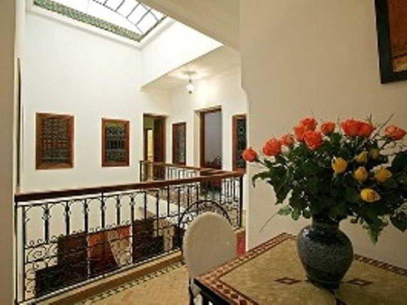 E4D8D83E8B2CA915050F15654C77FE38