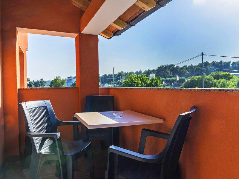 00ADE9C7E63D106052C298A173A98F49