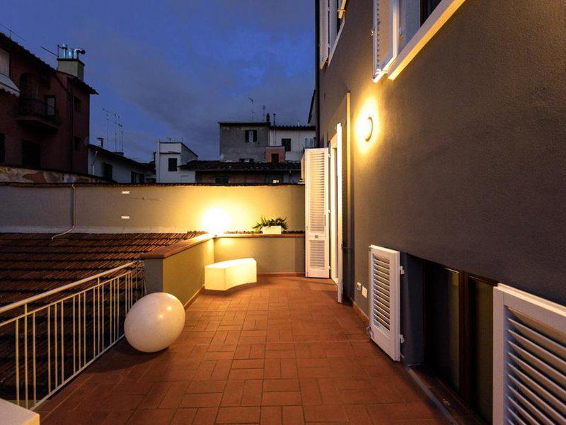 6EFDEA1E7B1A0E142B70CC94EB4D6915