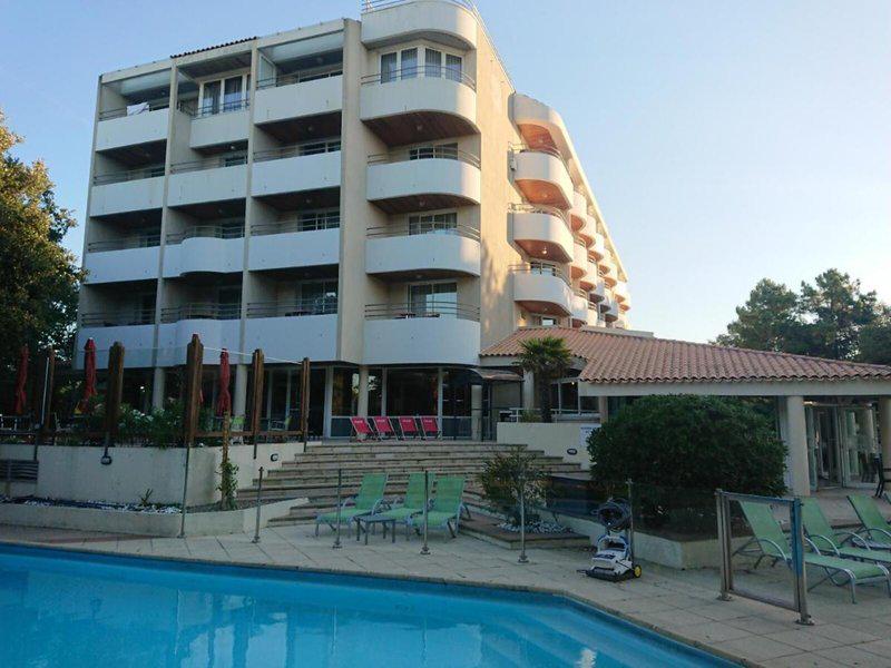 4A822F4F066610FD6DD0BE508B106619