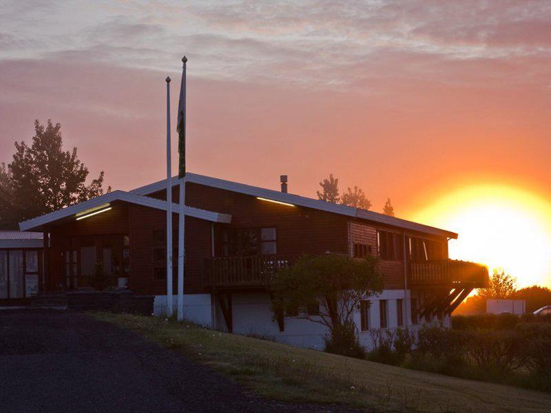 5938F49A57F9DCAB03F9DA5F620B8D75