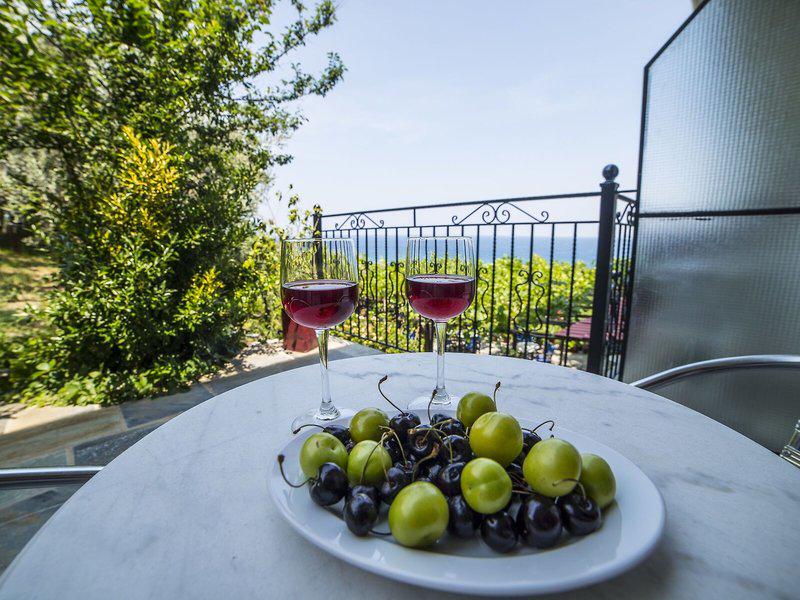 F4F35824DD291F76579EB7C7178A6518