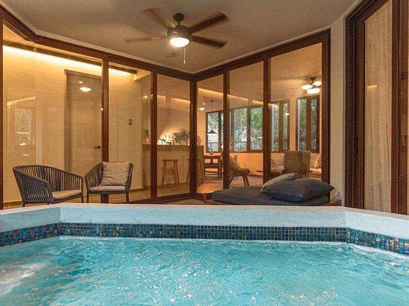 12D13C2AD9544AFFF7210A9A76234696