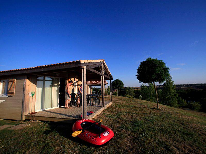 6E8CE309D63E04DCE1382199CCDB768B