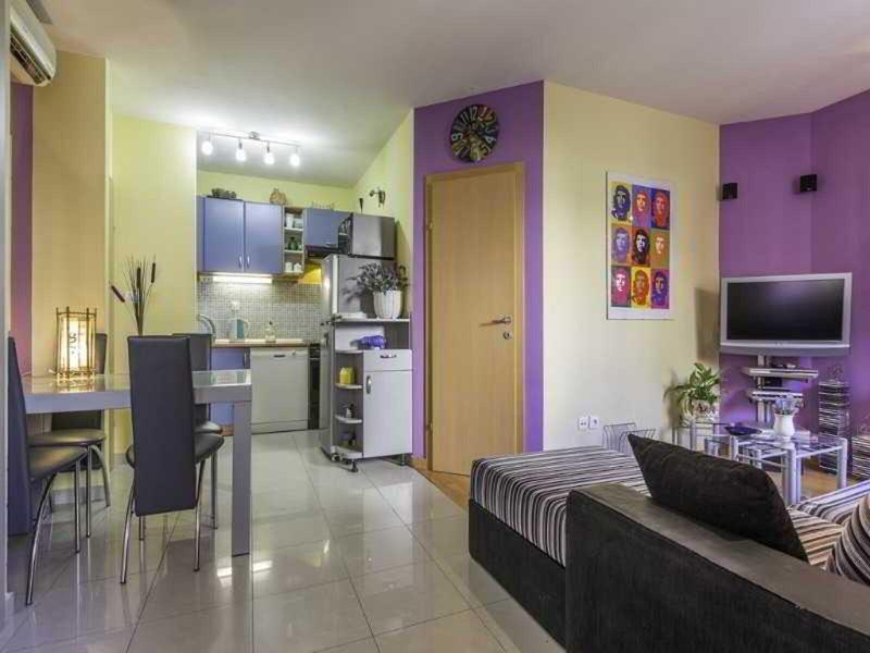 2E44B5E9F9F4FB0A6580CBAC4DACE989