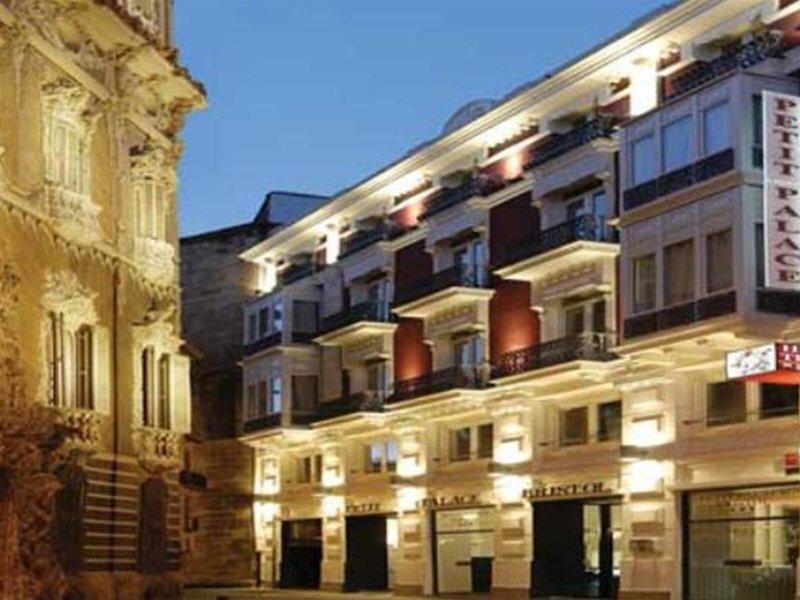 41B12F2A09477E5E36B91354A8729779