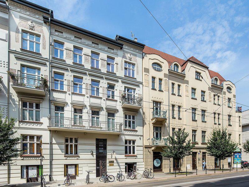 A7BBA5DCA43A9740F46E8E8B178F1117