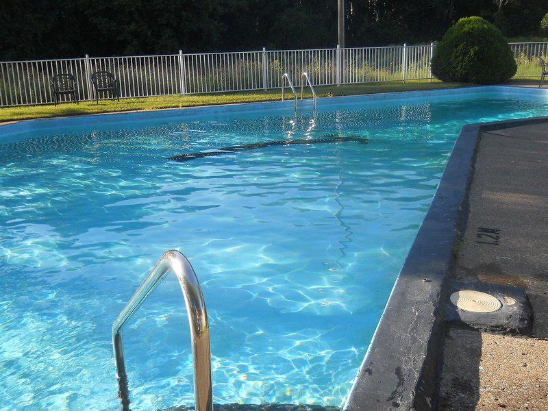 DCF3FE6A097671D4E18E99EFD5F8CE2E