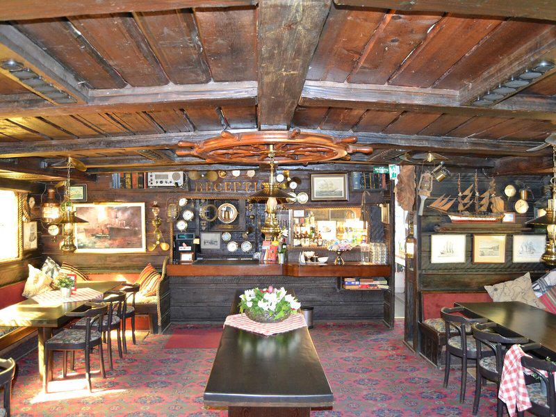 F58047CDD4D972078C60BC14A1E5111E