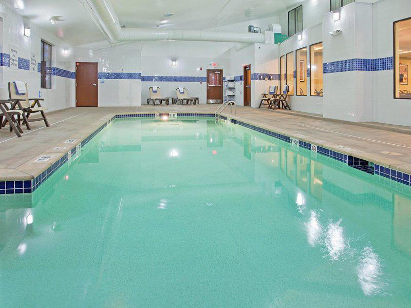 4CD2BBEDD9211A89B6F5C39FB928A17F