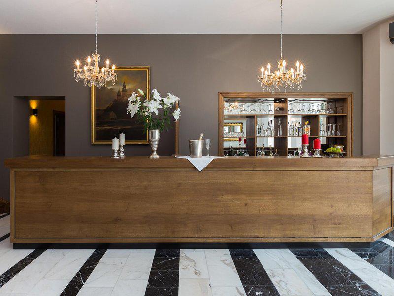 B06EEAA83272EF5ADFF22628081D019F